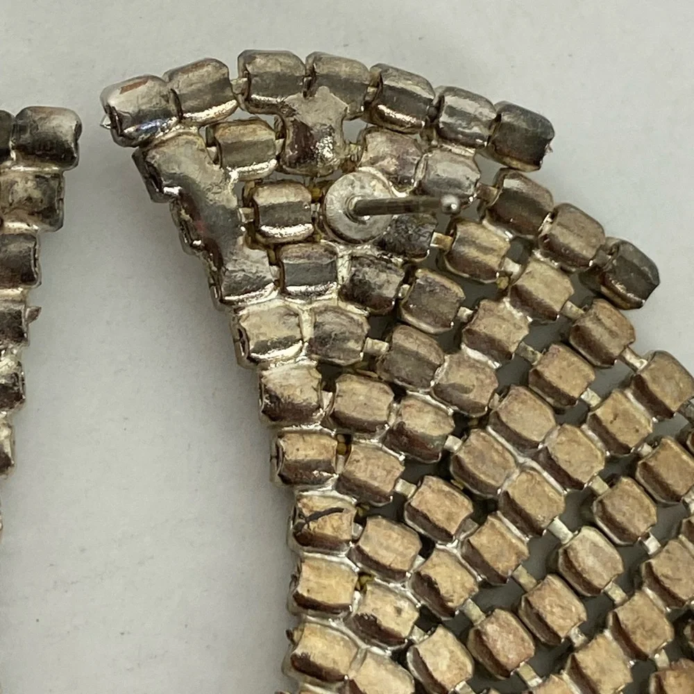 Vintage 80’s Rhinestone Drop Earrings 3-inches. All stones in place. No backing - Picture 5 of 7